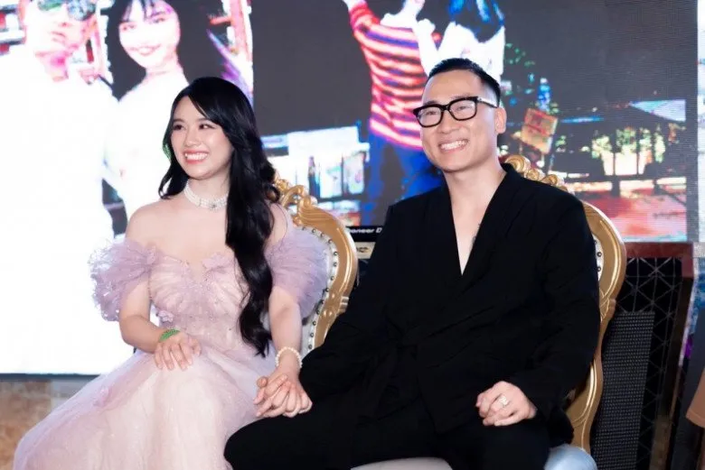 Linh Miu bên bạn trai Tuấn Sơn
