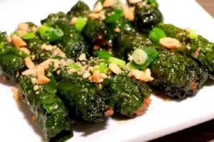 Cá sộp cuộn lá lốt