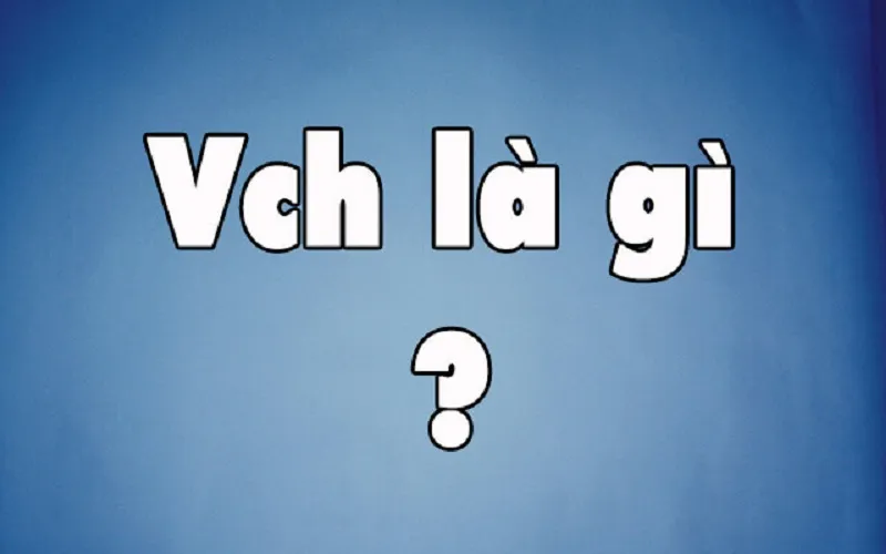 Một thanh niên trẻ đang sử dụng mạng xã hội